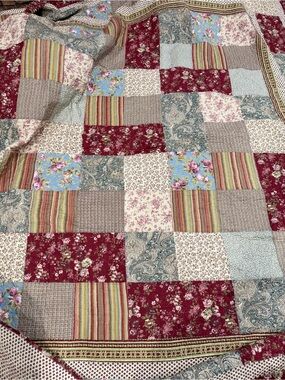 Patchwork Floral Quilted Bedspread in Burgundy, Blue & Cream